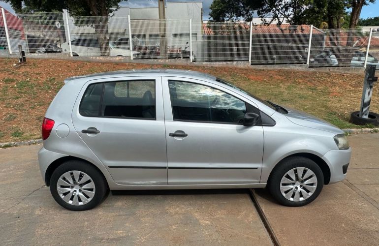 Volkswagen Fox 1.0 Mi 8v - Foto #4