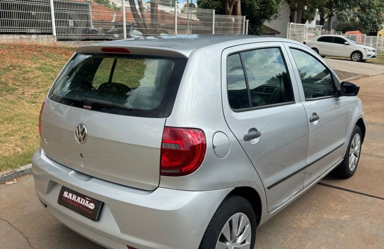 Volkswagen Fox 1.0 Mi 8v - Foto #6
