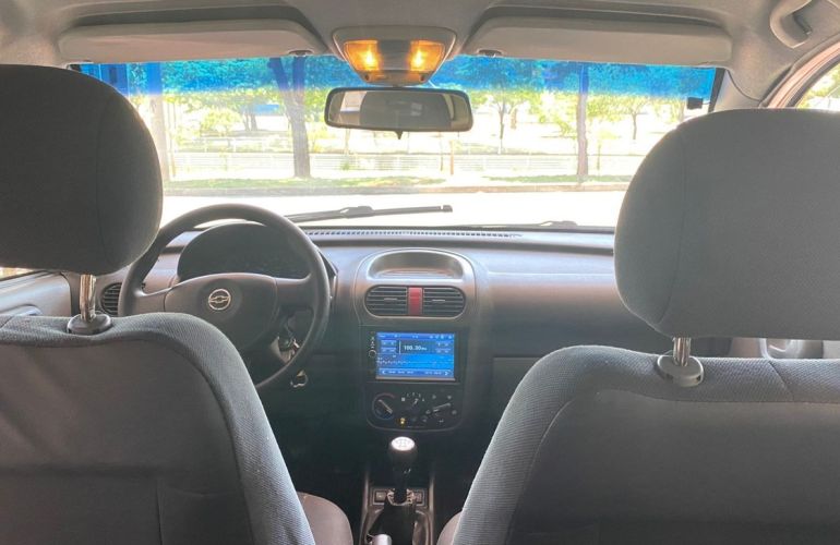 Chevrolet Corsa 1.0 MPFi Sedan 8v - Foto #9