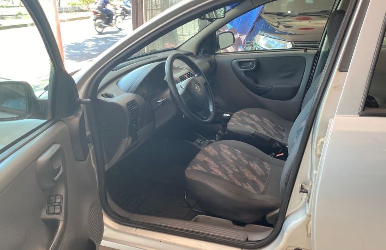 Chevrolet Corsa 1.0 MPFi Sedan 8v - Foto #10