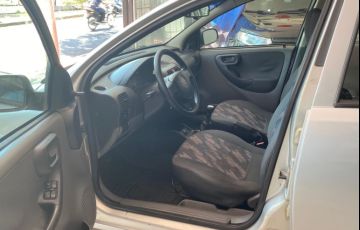 Chevrolet Corsa 1.0 MPFi Sedan 8v - Foto #10