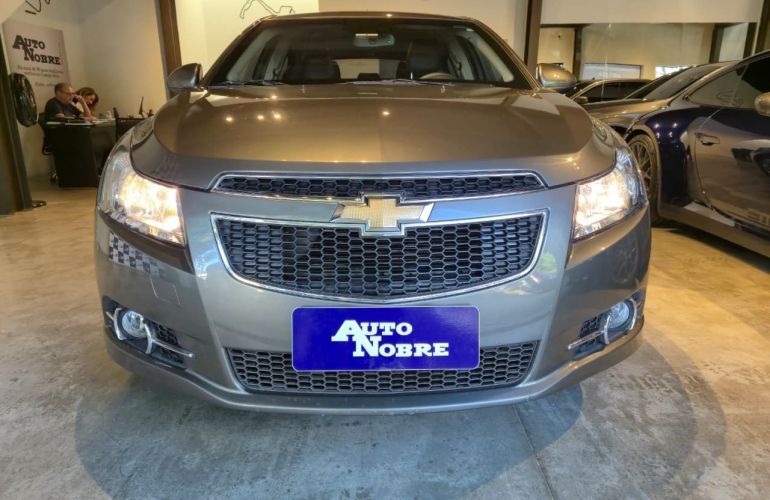 Chevrolet Cruze 1.8 LT 16v - Foto #3