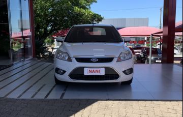 Ford Focus Sedan Titanium 2.0 16V (Aut) - Foto #2