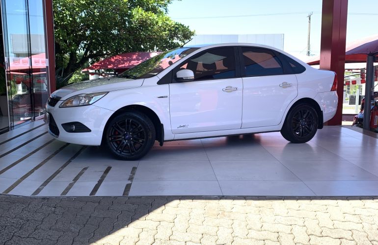 Ford Focus Sedan Titanium 2.0 16V (Aut) - Foto #1