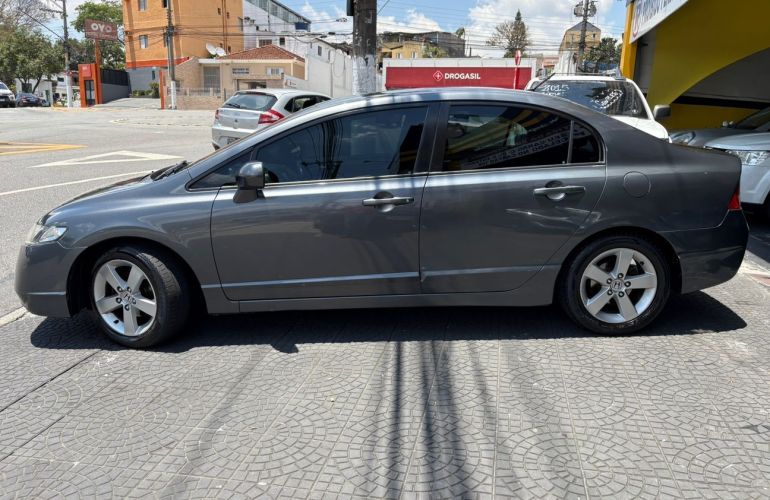 Honda Civic 1.8 LXS 16v - Foto #4