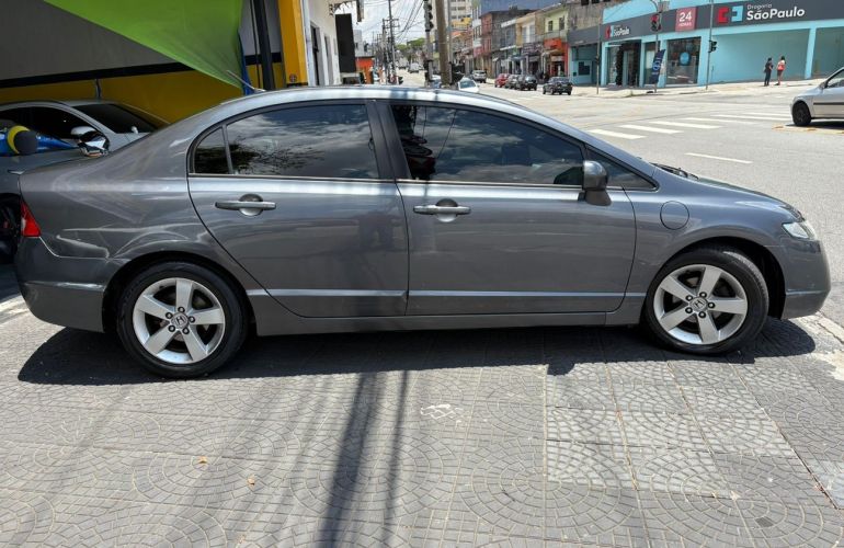 Honda Civic 1.8 LXS 16v - Foto #5