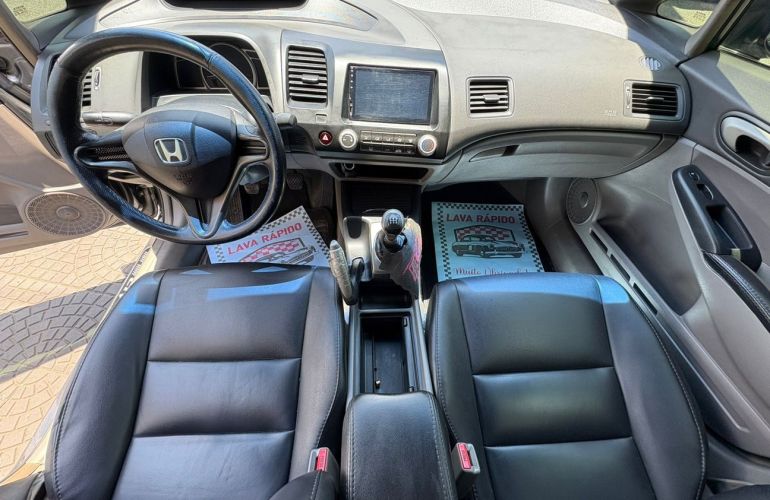 Honda Civic 1.8 LXS 16v - Foto #7