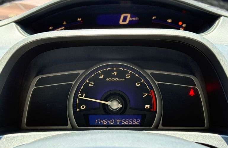 Honda Civic 1.8 LXS 16v - Foto #9