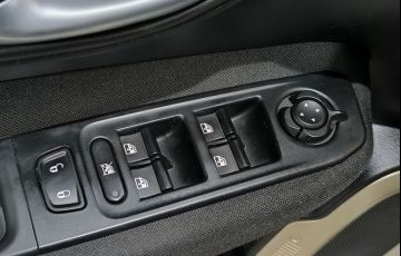 Jeep Renegade 1.8 16V Sport - Foto #10