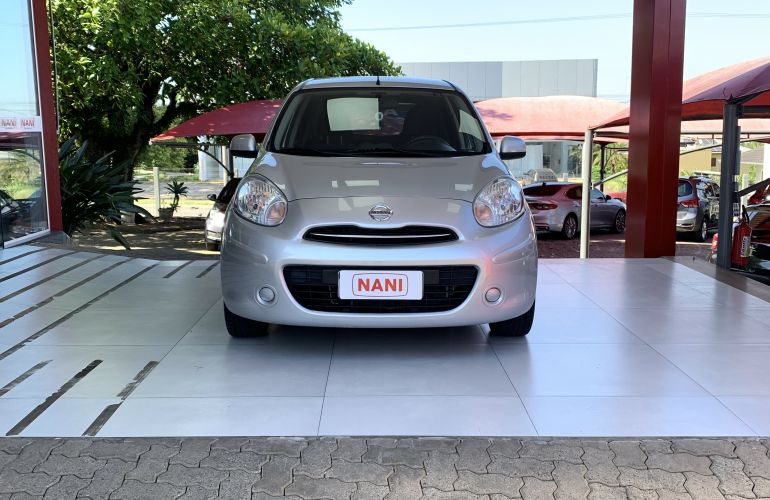 Nissan March 1.6 16V SV (Flex) - Foto #2