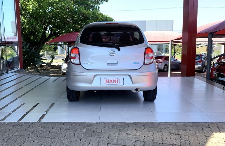 Nissan March 1.6 16V SV (Flex) - Foto #6