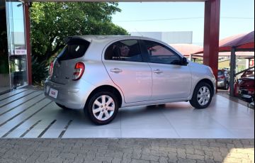Nissan March 1.6 16V SV (Flex) - Foto #4