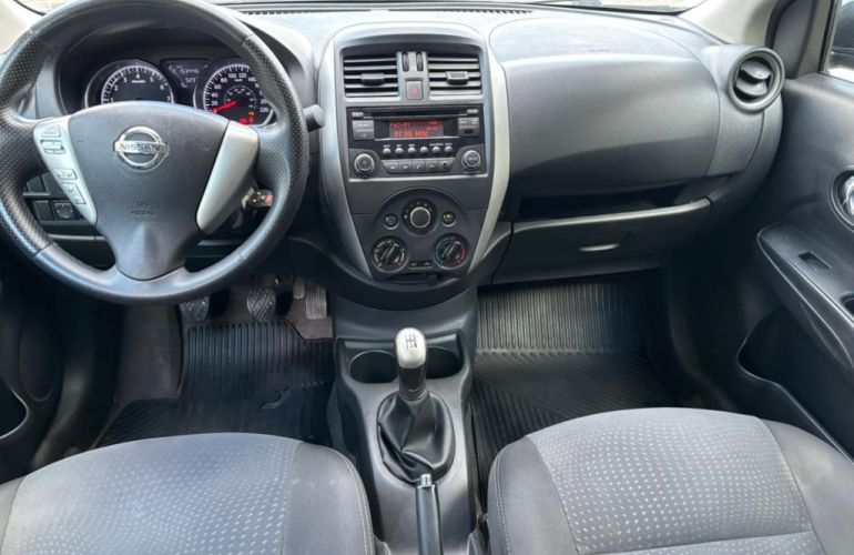 Nissan Versa 1.6 16V Flex SL 4p Manual - Foto #3