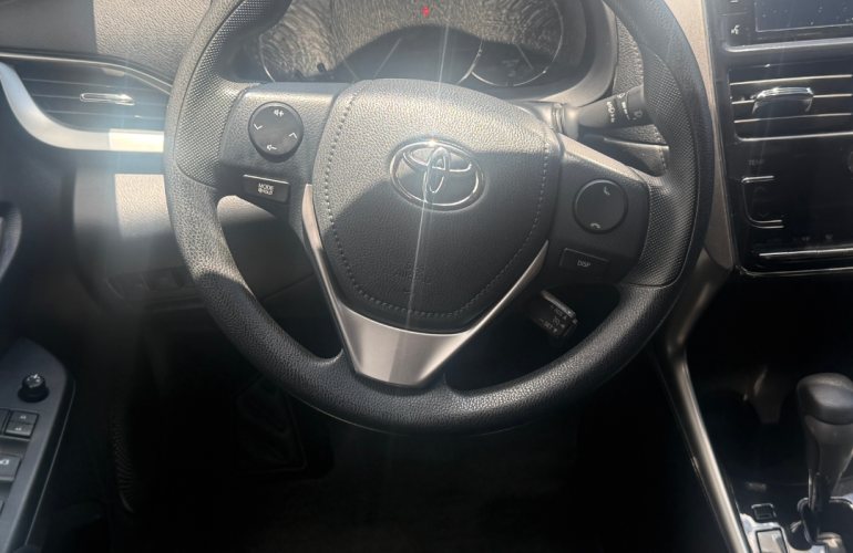 Toyota Yaris Sedan 1.5 XL Plus Tech CVT (Flex) - Foto #4