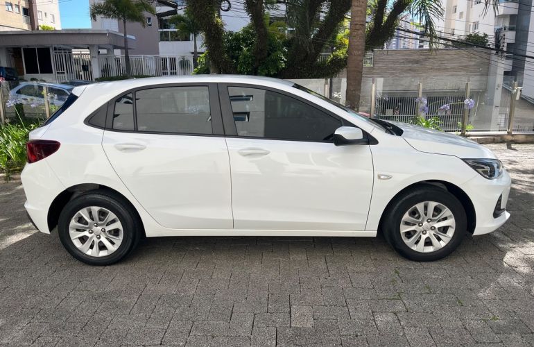 Chevrolet Onix 1.0 LT - Foto #4