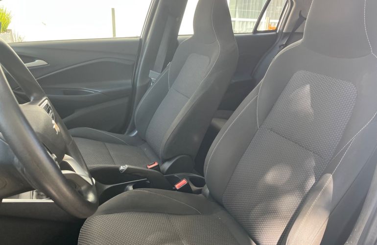 Chevrolet Onix 1.0 LT - Foto #9