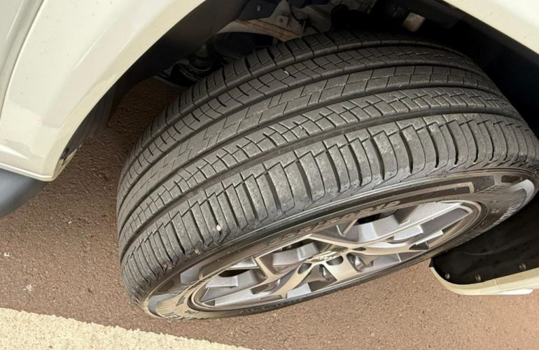 Jeep Commander 2.0 TD380 Overland 4WD (Aut) - Foto #7