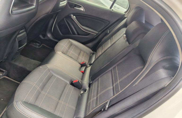 Mercedes-Benz GLA 200 Advance (Flex) - Foto #5