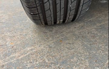 Fiat Punto 1.6 Essence 16v - Foto #9