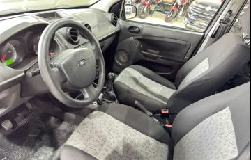 Ford Fiesta 1.6 MPi Sedan 8V Flex 4p Manual - Foto #6