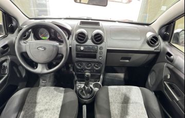 Ford Fiesta 1.6 MPi Sedan 8V Flex 4p Manual - Foto #8