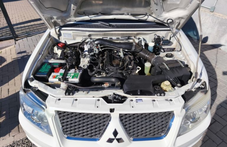 Mitsubishi Pajero TR4 2.0 16V 4x2 (Flex) (Aut) - Foto #3