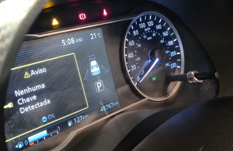 Nissan Versa 1.6 16V Exclusive - Foto #9