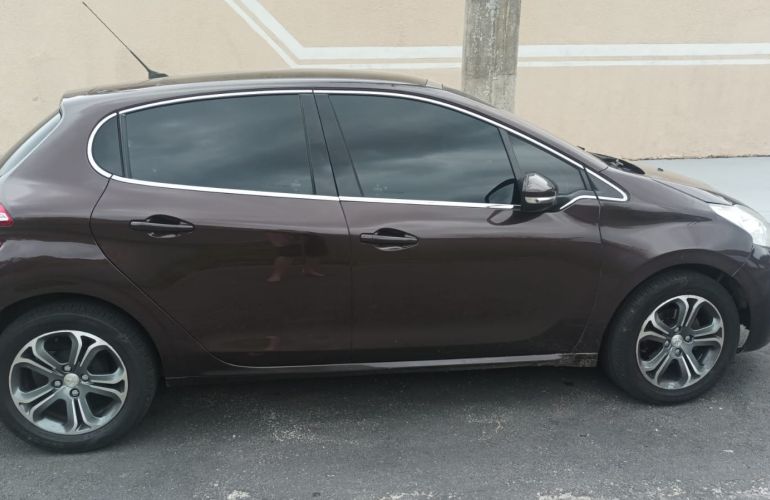 Peugeot 208 1.6 16V Griffe (Flex) (Aut) - Foto #3