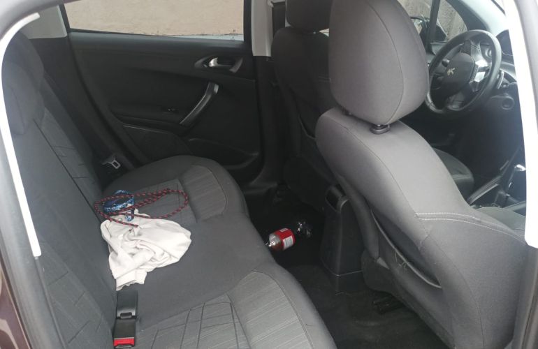Peugeot 208 1.6 16V Griffe (Flex) (Aut) - Foto #4