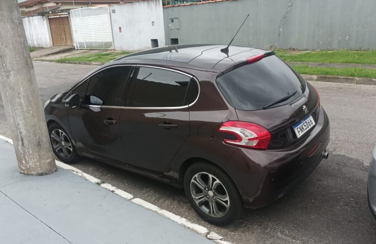 Peugeot 208 1.6 16V Griffe (Flex) (Aut) - Foto #5