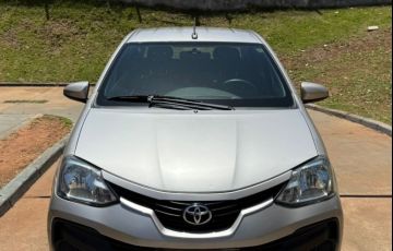 Toyota Etios 1.5 X Sedan 16v