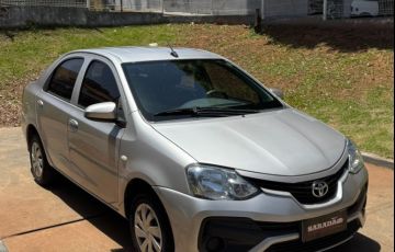 Toyota Etios 1.5 X Sedan 16v - Foto #4