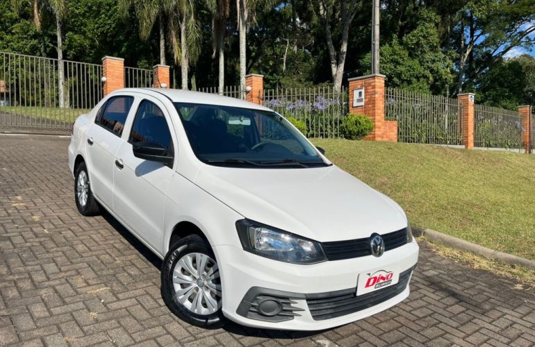 Volkswagen Voyage (G6) 1.0 TEC Total Flex - Foto #1