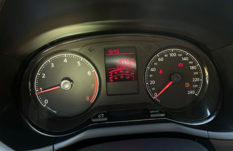 Volkswagen Voyage (G6) 1.0 TEC Total Flex - Foto #10