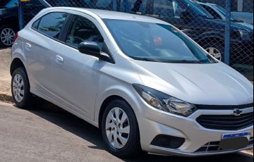 Chevrolet Onix 1.0 (Flex) - Foto #4