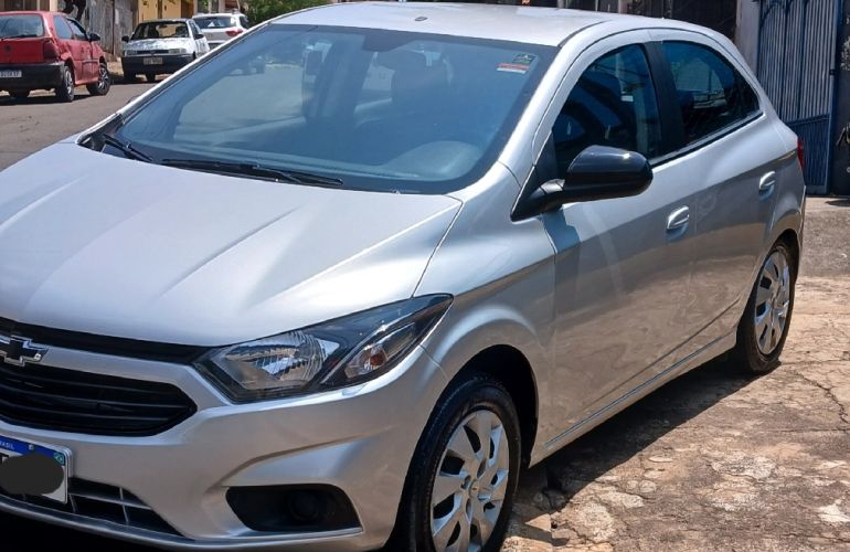 Chevrolet Onix 1.0 (Flex) - Foto #5