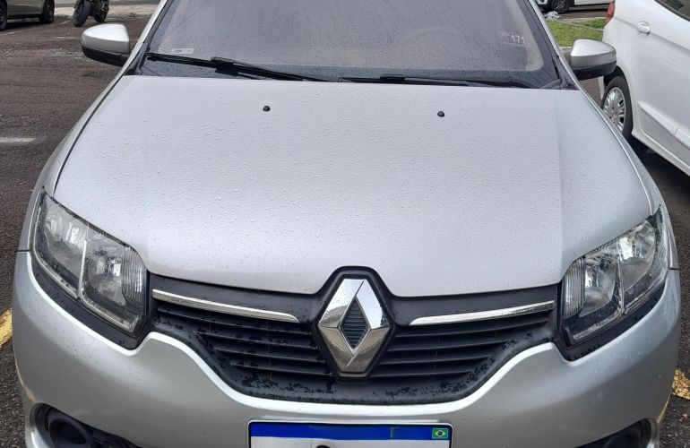 Renault Sandero Expression 1.0 16V (Flex) - Foto #2