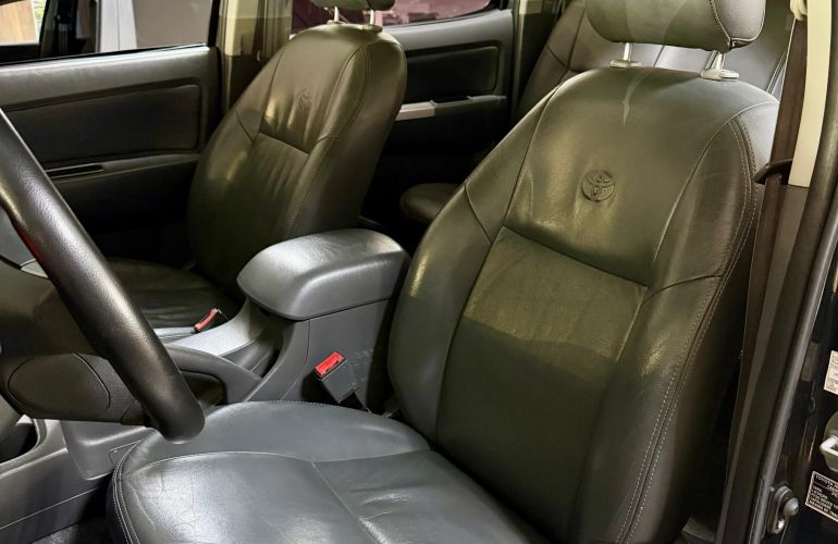 Toyota Hilux 2.7 Flex 4x2 CD SR (Aut) - Foto #9