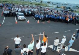 Funcionários da Hyundai entram em greve no Brasil