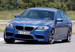 BMW M5 4.4 V8
