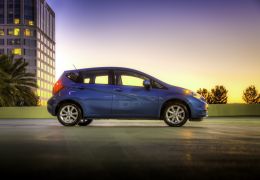 Nissan mostra novo Versa hatch em Detroit