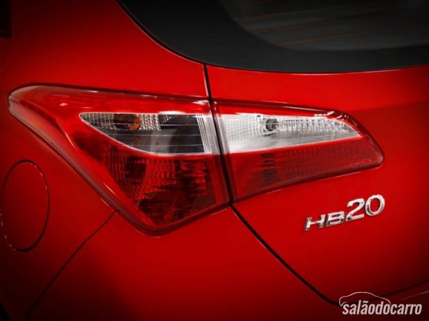 Hyundai melhora o HB20 na versão 2013