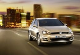 Golf ganha mais um prêmio de Carro do Ano