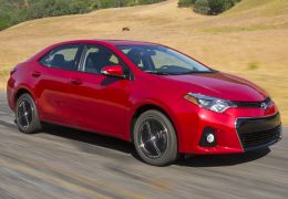 Toyota revela nova geração do Corolla nos EUA