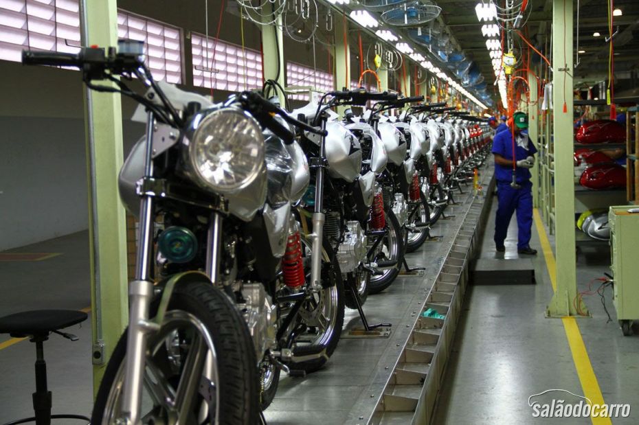 Produção de motos cai 13,6% nos primeiros seis meses de 2013