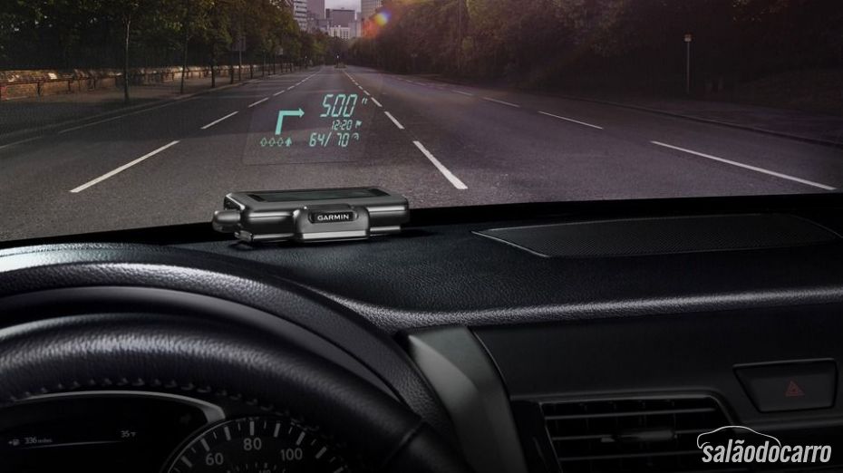 Novo GPS utiliza tecnologia HUD para exibir informações no para-brisa