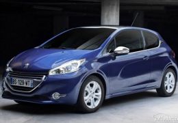 Peugeot lançará 208 em versão híbrida