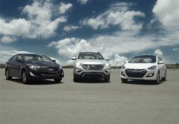 Hyundai apresenta linha 2014: i30, Elantra e Grand Santa Fe
