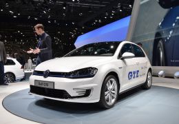 Volkswagen apresenta versão híbrida do Golf: o GTE