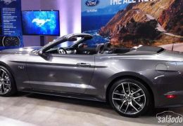 Ford apresenta Mustang GT conversível em Nova York